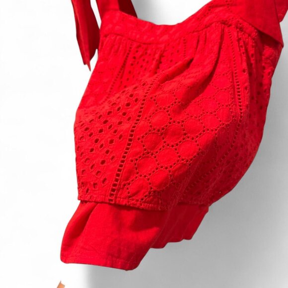 Red top with cute pattern detailing - Picture 2 of 4